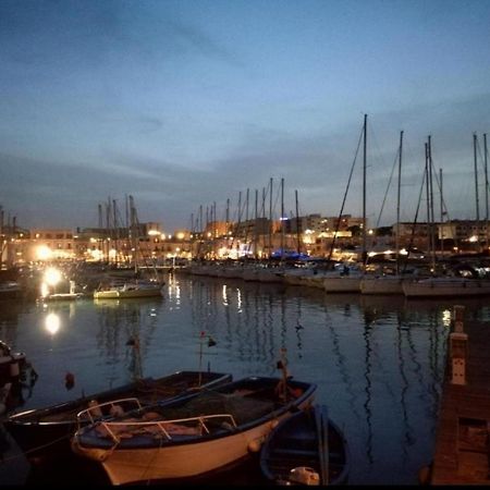 Tre Metri Sopra Il Mare Villa Bisceglie Buitenkant foto